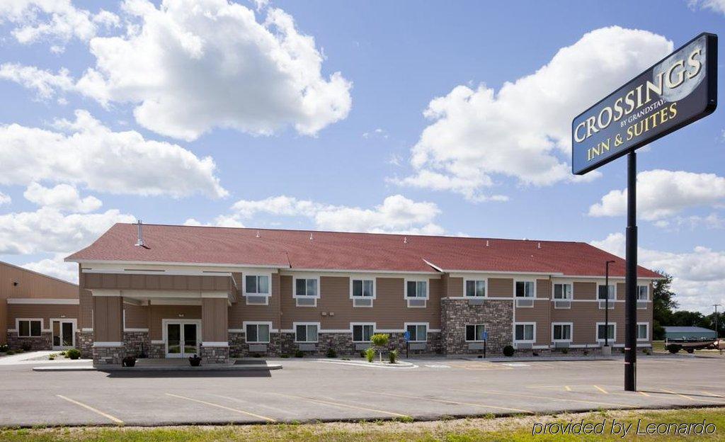 American Inn & Suites Parkers Prairie Exteriör bild