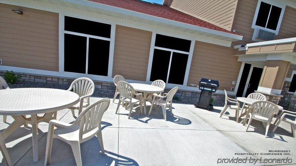 American Inn & Suites Parkers Prairie Restaurang bild